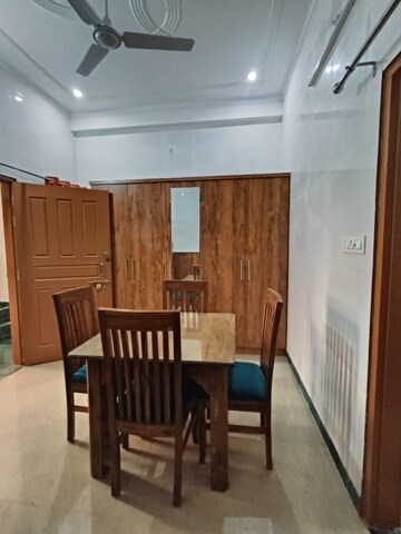 Team Area in 2 BHK Independent House at Gomti Nagar – for Rent