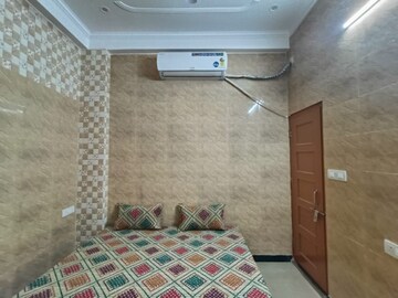 Bedroom in 2 BHK Independent House at Gomti Nagar – for Rent