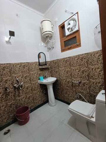 Bathroom in 2 BHK Independent House at Gomti Nagar – for Rent