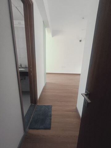 Room in 3 BHK Apartment at Sector 43 – for Rent