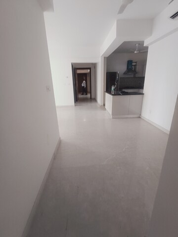 Living Room in 3 BHK Apartment at Sector 43 – for Rent