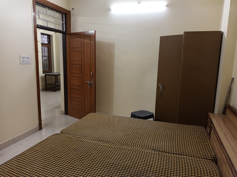 1.5 BHK Independent House For Rent in Gomti Nagar