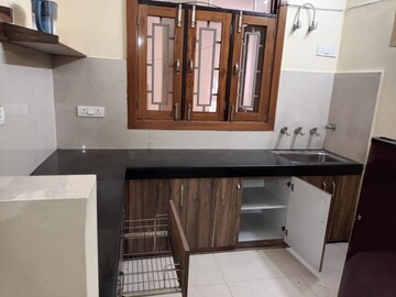 Kitchen in 1.5 BHK Independent House at Gomti Nagar – for Rent