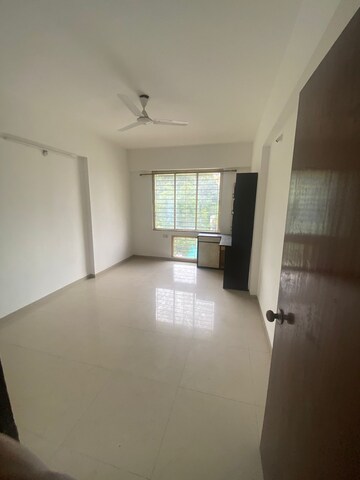 Room in 3 BHK Apartment at Nipania – for Rent