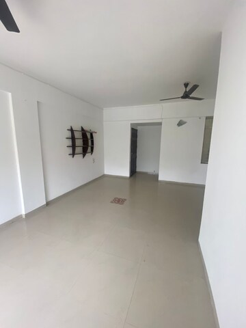 Room in 3 BHK Apartment at Nipania – for Rent