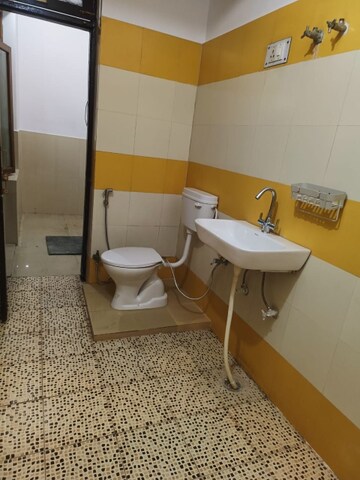 Bathroom in 2 BHK Independent House at Gomti Nagar – for Rent