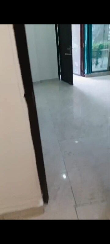 Furnished Amenities in 3 BHK Villa at Panchsheel Greens II, Sector 16 Greater Noida – for Rent