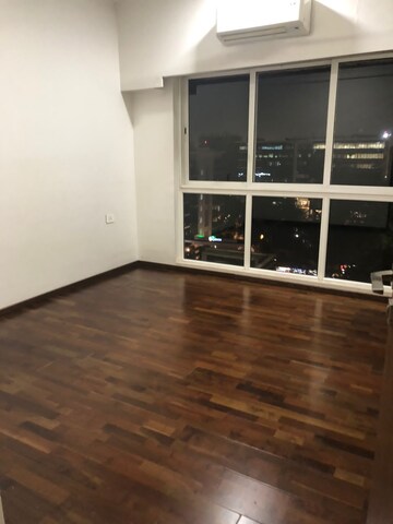 2 BHK Apartment For Rent in Omkar Meridia, Kurla West