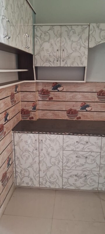 Furnished Amenities in 3 BHK Builder Floor at Ballupur – for Rent