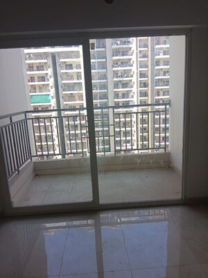 Room in 3 BHK Apartment at Ace Divino, Sector 1 Greater Noida – for Sale