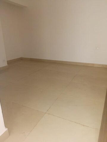 Room in 3 BHK Apartment at Ace Divino, Sector 1 Greater Noida – for Rent