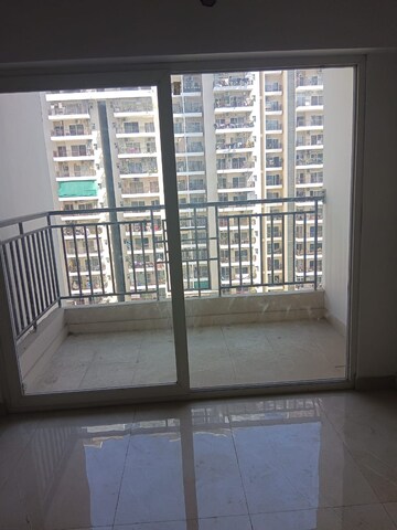 Room in 3 BHK Apartment at Ace Divino, Sector 1 Greater Noida – for Rent