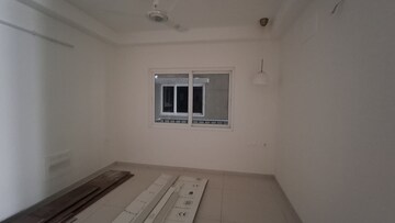 Room in 2 BHK Apartment at Rajapushpa Provincia, Narsingi – for Rent
