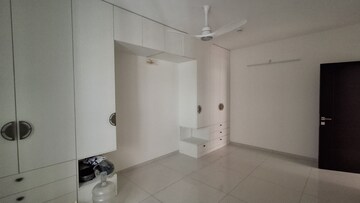 Room in 2 BHK Apartment at Rajapushpa Provincia, Narsingi – for Rent