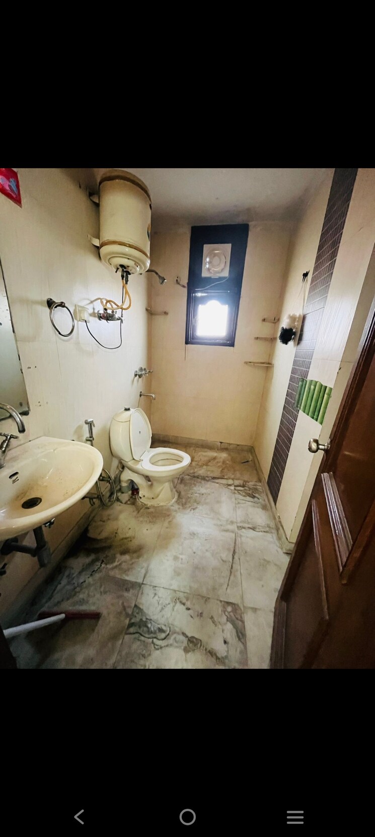 Bathroom, saket 3 Bedroom 1500 Sq.Ft. Builder Floor In Saket Delhi 9121736