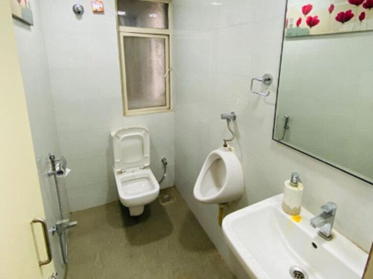 Bathroom, kamala-mills Commercial Office Space 1180 Sq.Ft. In Lower Parel Mumbai 9121792