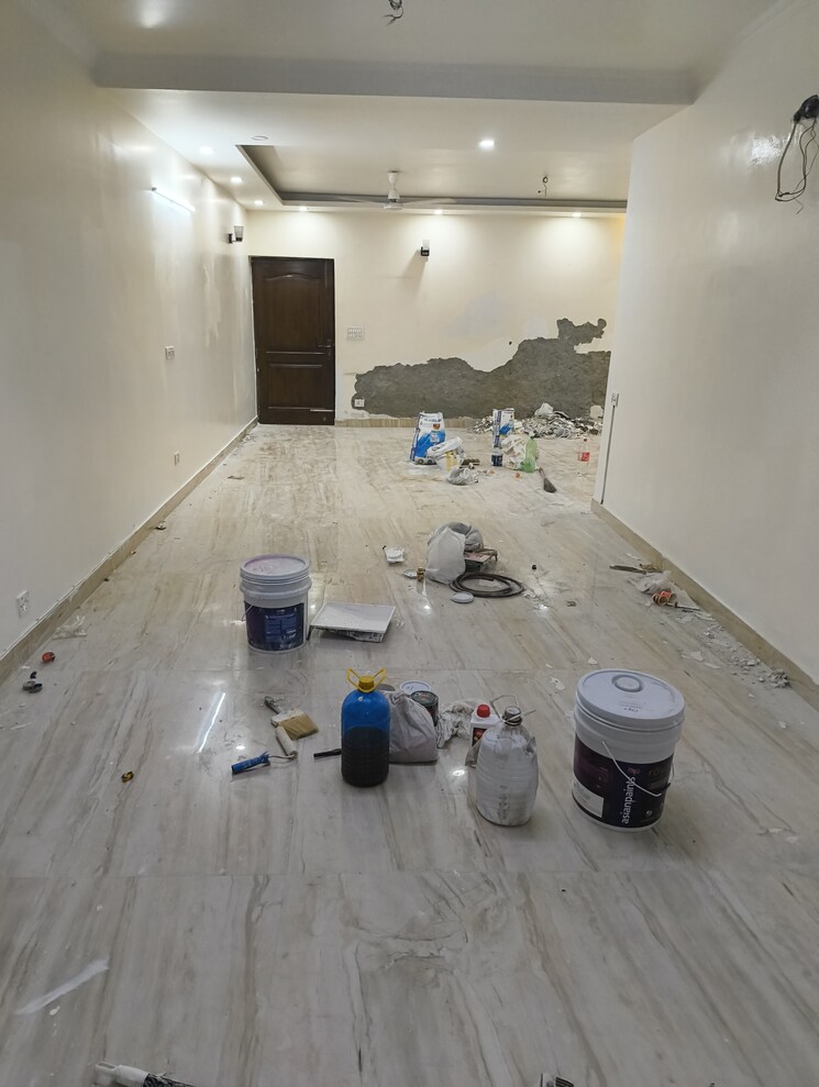 Hall, vasant kunj 3.5 Bedroom 2200 Sq.Ft. Apartment In Vasant Kunj Delhi 9121848