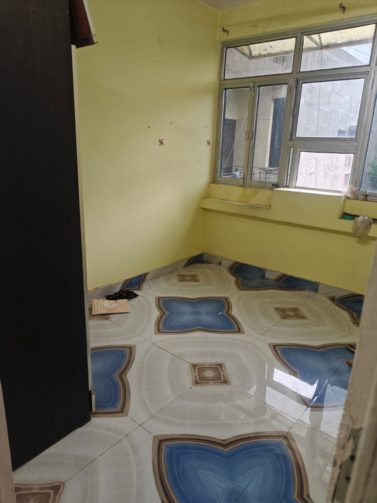 Room, ip extension 2 Bedroom 950 Sq.Ft. Apartment In Ip Extension Delhi 9121822