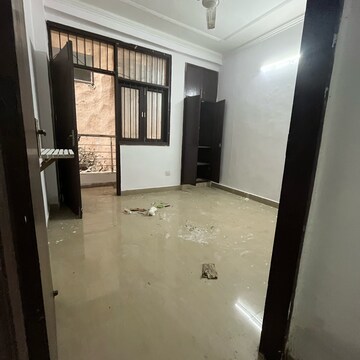 Room in 1 BHK Builder Floor at Saket – for Rent