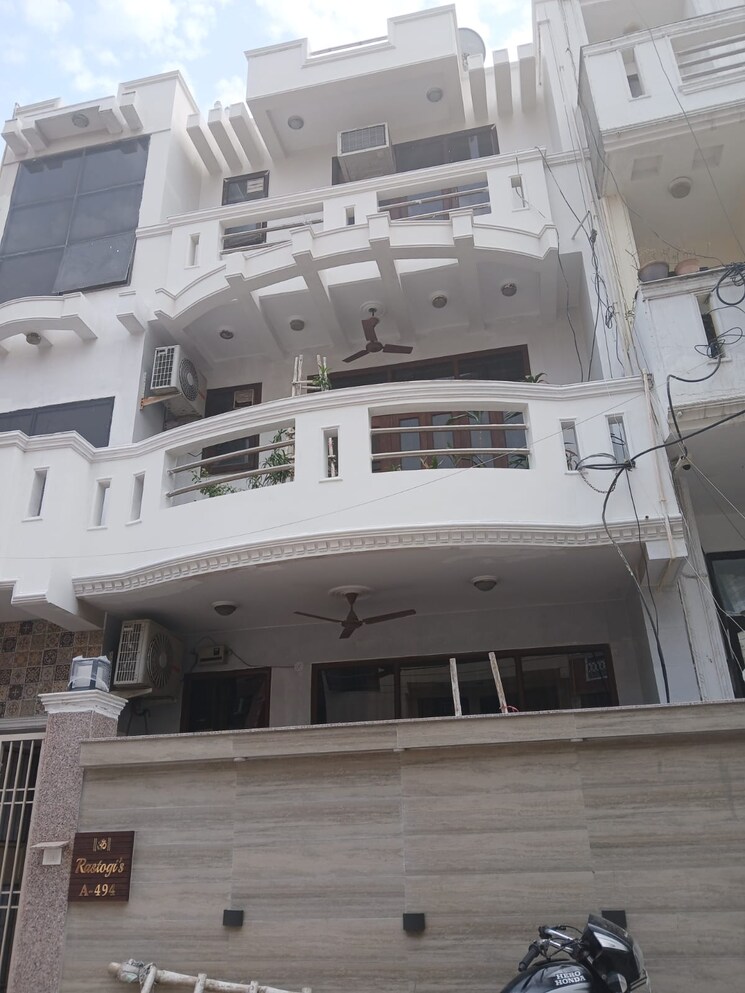 Exterior View, rwa-apartments-sector-108 6 Bedroom 162 Sq.Mt. Villa In Sector 108 Noida 9121860