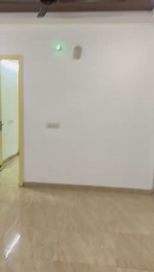 Room in 2 BHK Apartment at Gaur City 2 - 14th Avenue, Sector 16c Greater Noida – for Sale