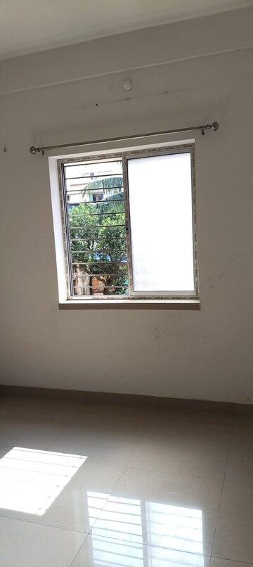 Room in 2 BHK Apartment at Baghajatin – for Rent