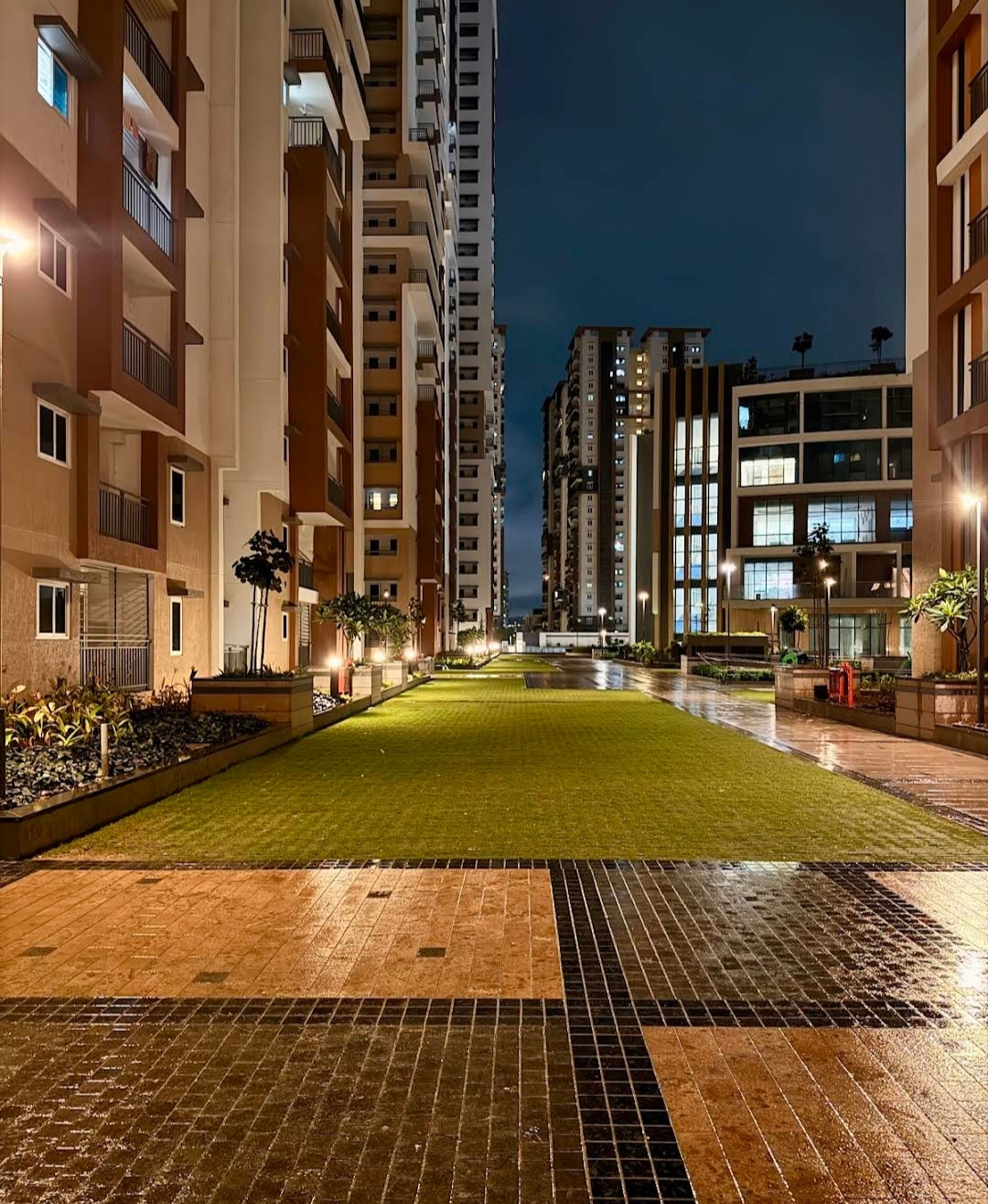 2 BHK Apartment For Rent in Aparna Sarovar Zicon