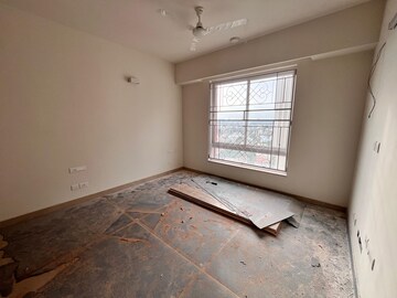 Room in 3 BHK Apartment at Prestige Woodland Park, Cooke Town – for Rent