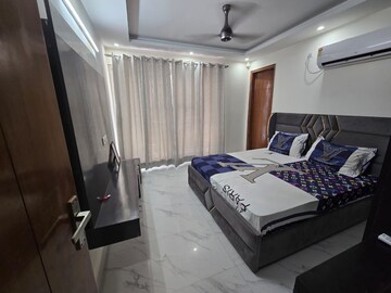 Team Area in 2 BHK Builder Floor at Sector 67 – for Rent