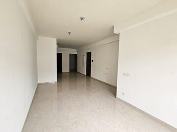 Room in 3 BHK Apartment at Smart World Orchard, Sector 61 – for Rent