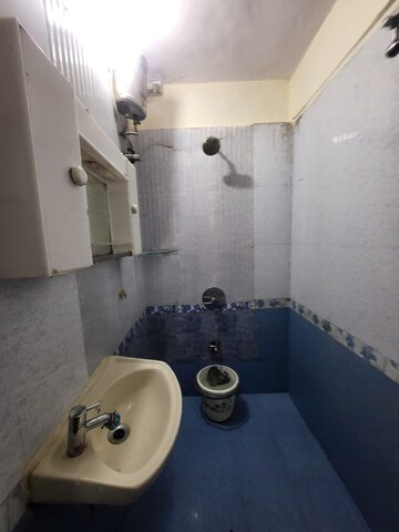 Attached Bathroom in 1 BHK Apartment at Sher E Punjab, Andheri East – for Rent