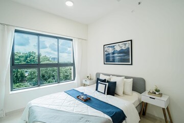 Master Bedroom in 2.5 BHK Apartment at Shapoorji Pallonji Vicinia, Powai – for Sale