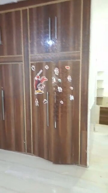 Furnished Amenities in 3 BHK Builder Floor at BPTP Parklands, Sector 76 – for Rent