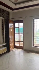 3 BHK + Extra Room 250 Sq.Yd. Builder Floor in BPTP Parklands