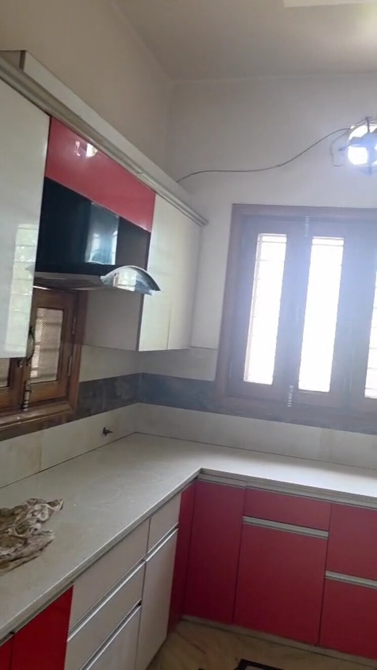 Kitchen, bptp-parklands 3 Bedroom 250 Sq.Yd. Builder Floor In Sector 76 Faridabad 9122100