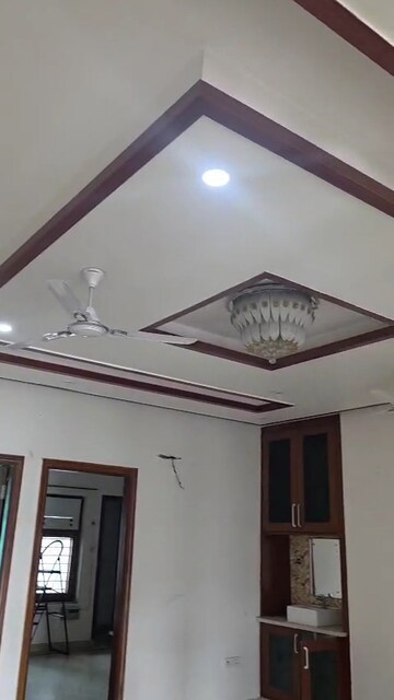 Furnished Amenities in 3 BHK Builder Floor at BPTP Parklands, Sector 76 – for Rent