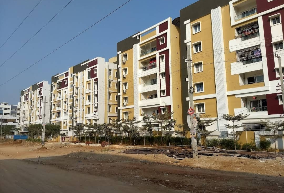 2 BHK 1200 Sq.Ft. Apartment in Luxor Apartment