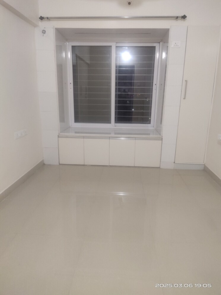 Room, hubtown-greenwoods 2 Bedroom 630 Sq.Ft. Apartment In Vartak Nagar Thane 9122089