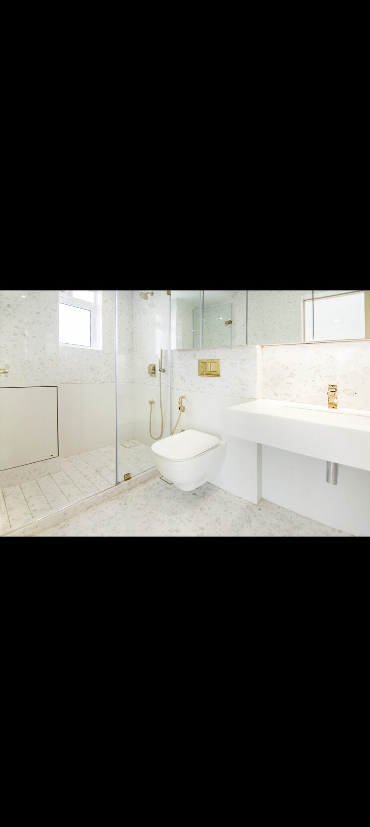 Bathroom, khar west 5 Bedroom 3500 Sq.Ft. Apartment In Khar West Mumbai 9122137