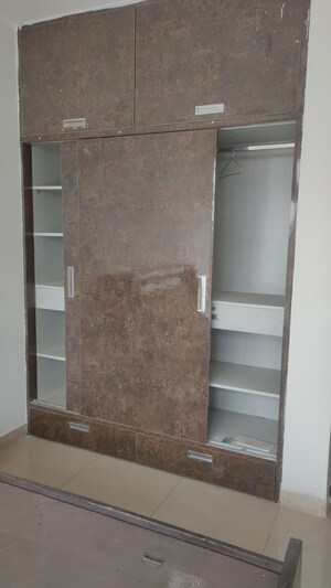 Room in 2 BHK Apartment at AVL 36 Gurgaon, Sector 36 – for Sale