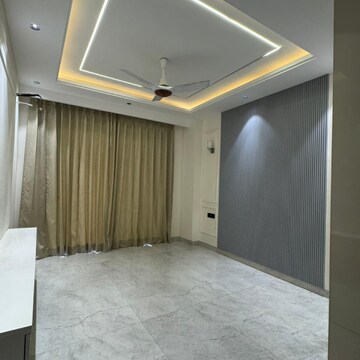 Room in 4 BHK Builder Floor at Anant Raj The Estate Residences, Sector 63a – for Sale