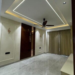 Room in 4 BHK Builder Floor at Anant Raj The Estate Residences, Sector 63a – for Sale