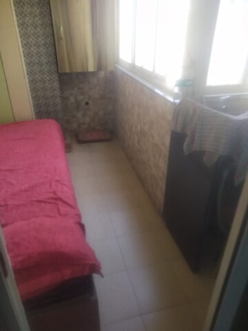 Bedroom in 1 BHK Apartment at Kalpataru Immensa, Kolshet Road – for Rent