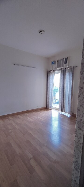 Room in 3 BHK Builder Floor at Puri Aman Vilas, Sector 89 – for Rent