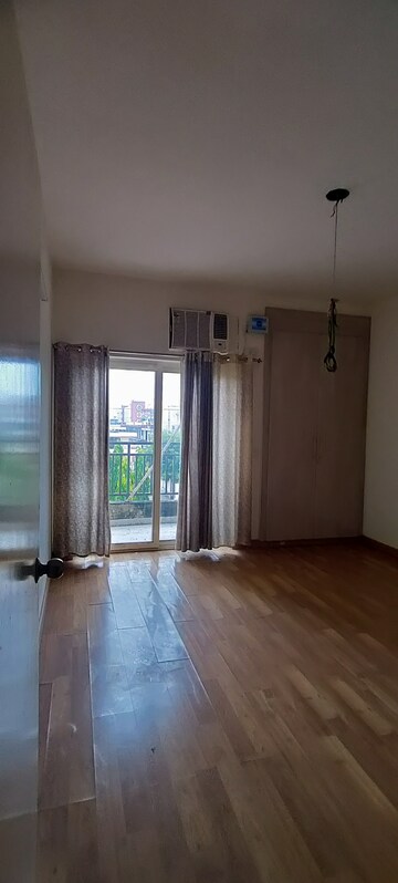 Room in 3 BHK Builder Floor at Puri Aman Vilas, Sector 89 – for Rent