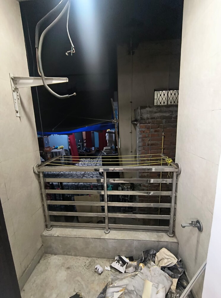 Balcony, govindpuri 2 Bedroom 550 Sq.Ft. Builder Floor In Govindpuri Delhi 9122190