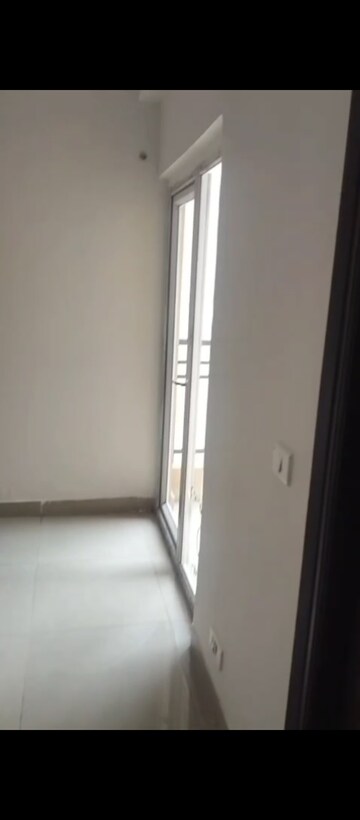 2.5 BHK Apartment For Sale in Ajnara Le Garden, Sector 16b Greater Noida