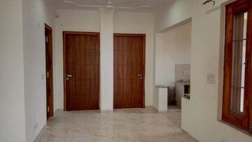 Room in 4 BHK Independent House at RWA Apartments Sector 72, Sector 72 – for Rent