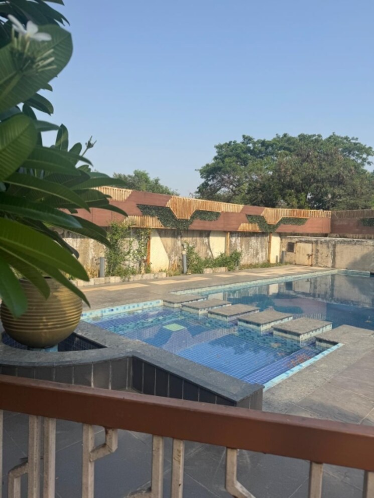 Swimming Pool, lodha-luxuria 2 Bedroom 750 Sq.Ft. Apartment In Majiwada Thane 9122204