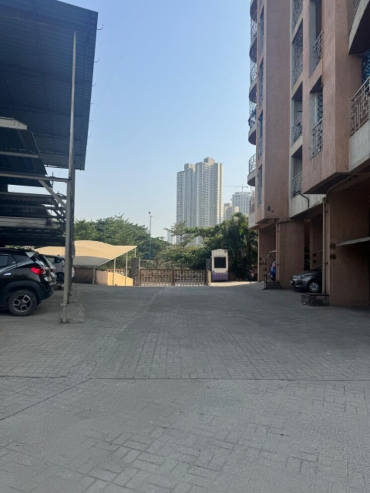  Parking, lodha-luxuria 2 Bedroom 750 Sq.Ft. Apartment In Majiwada Thane 9122204